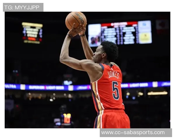 赫伯特琼斯表现低迷8投仅1中全场失误4次正负值惨淡创下最低纪录