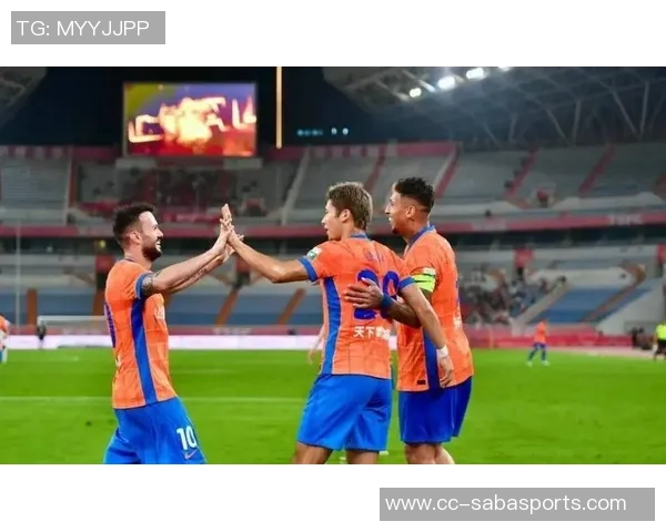 瓦科双响再创佳绩赛季27球追平法比奥展现超强实力 瓦科双响再创佳绩赛季27球追平法比奥展现超强实力