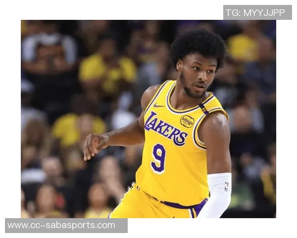 布朗尼逐渐融入球队但进攻能力不足仍难以在NBA立足 布朗尼逐渐融入球队但进攻能力不足仍难以在NBA立足