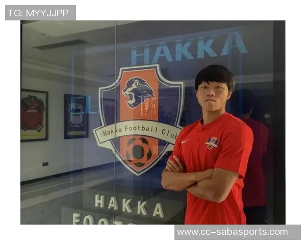 梅州队凭借茹子楠远射小角度破门暂时领先海牛队 梅州队凭借茹子楠远射小角度破门暂时领先海牛队