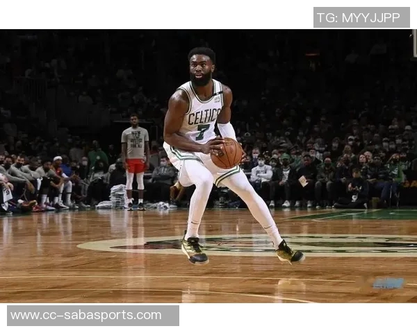 生涯年杰伦布朗21场达成赛季600分100板100助创队史最快纪录