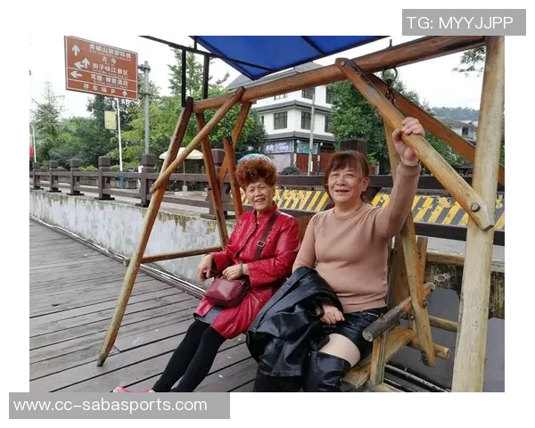 十月庆生，岁月如歌，热爱生活的每一天依然闪耀光芒