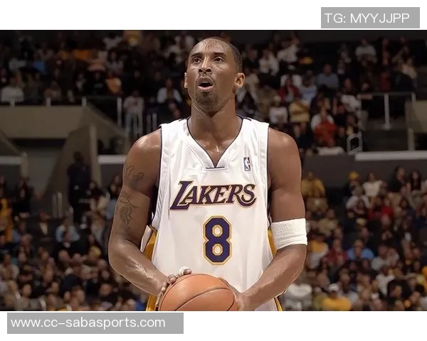 29年前的今天科比布莱恩特18岁首次亮相NBA仅得1板1帽的传奇开端 29年前的今天科比布莱恩特18岁首次亮相NBA仅得1板1帽的传奇开端